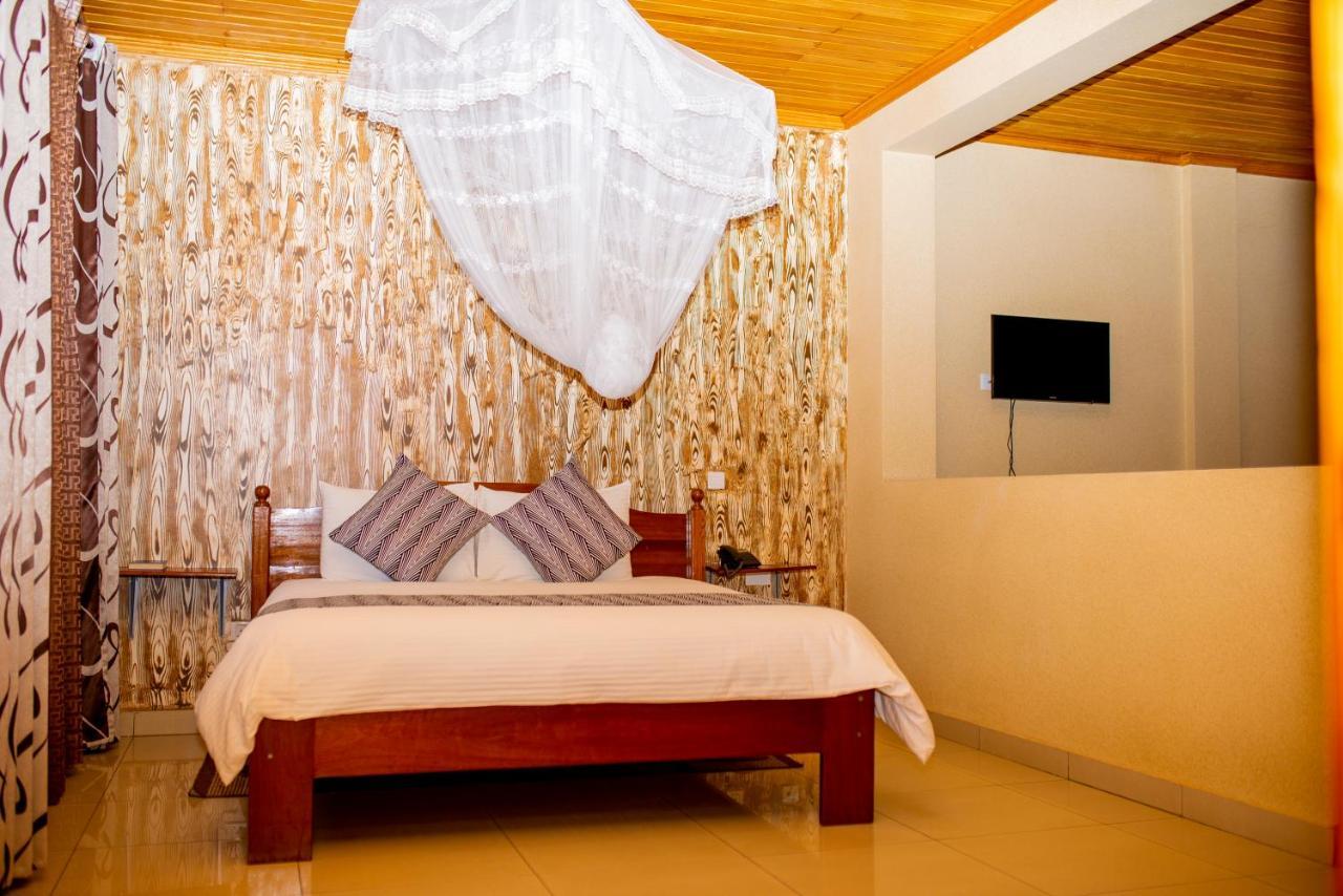 The Garden Place Hotel Ruhengeri Buitenkant foto