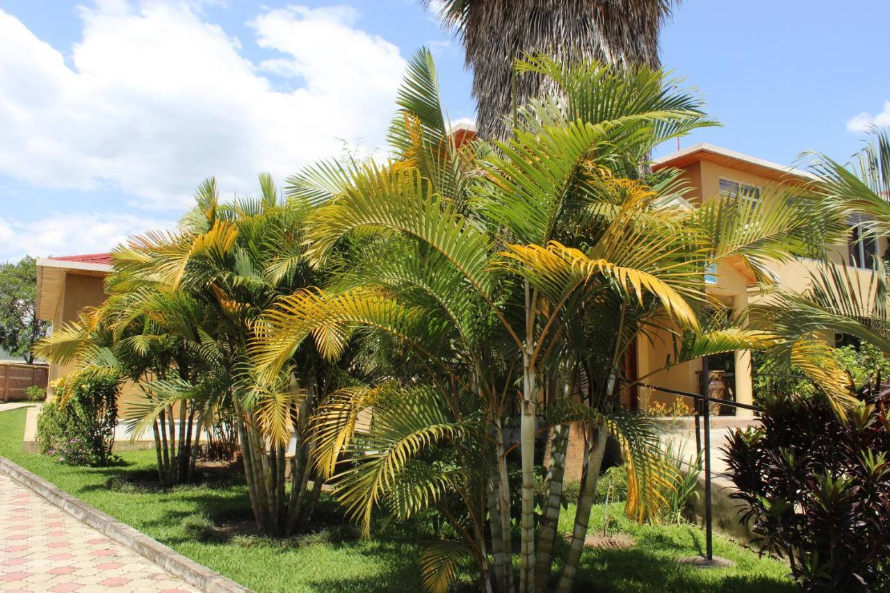 The Garden Place Hotel Ruhengeri Buitenkant foto